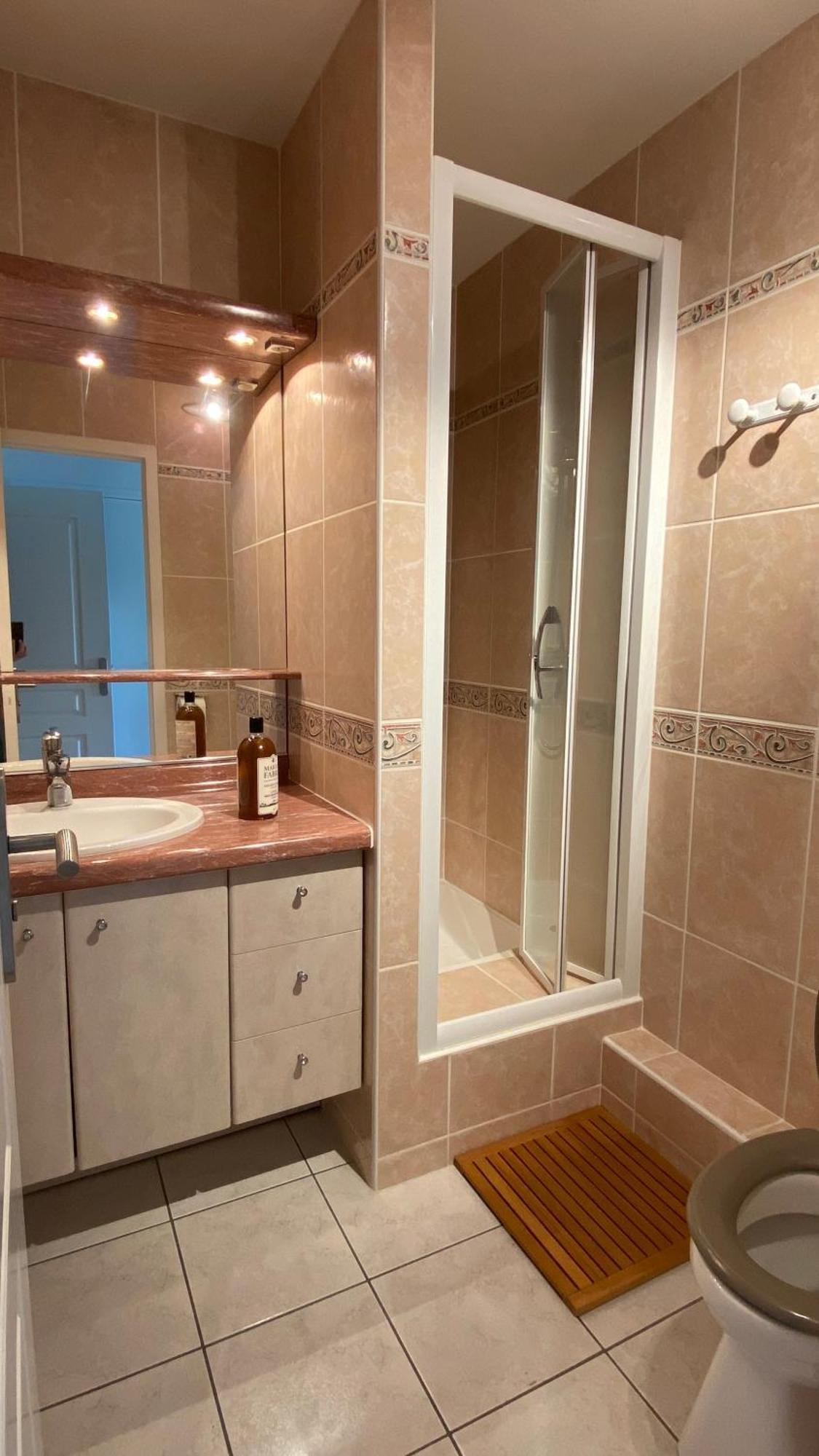 Appartement Avec Vue Mer Et Parking 브노데 외부 사진